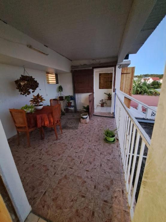 Hotel Au D Location Grand-Bourg  Esterno foto